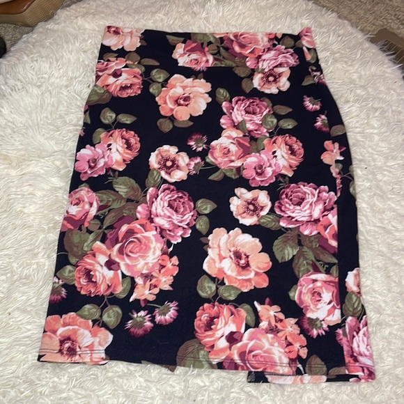 Black and Pink Floral Printed Knee Length Skirt